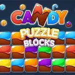 カラフルなキャンディ文字とパズルブロックが並んでいる画像。