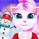 ピンクの髪をした猫のキャラクターと、背景に雪だるまとジンジャーブレッドマンが描かれた冬のシーン。