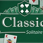 緑色の背景にトランプのカードと「Classic Solitaire」という文字が描かれている。