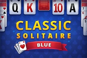青い背景に「CLASSIC SOLITAIRE BLUE」という文字とトランプのカードが並んでいる画像。
