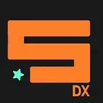 オレンジ色の大きな「S」と「DX」の文字が黒い背景に配置され、左下に水色の星があります。