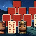 夜空と山を背景に、カードが並べられている画像。