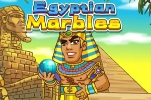 古代エジプト風の衣装を着た人物が、ピラミッドとスフィンクスの前で青い球を持っている。