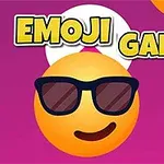 サングラスをかけたスマイリーの絵文字とサッカーボールのアイコンが描かれた、ピンクの背景の画像。