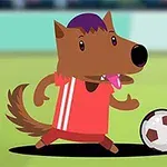 サッカー場で赤いユニフォームを着たオオカミのキャラクターがサッカーボールと一緒に楽しそうに遊んでいる。