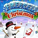 雪だるまとクリスマスの装飾が施された背景にトランプのカードが描かれている冬景色。