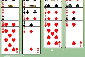 トランプのスートと数字が配置されているカードゲームの画面。