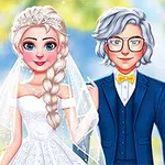 ウェディングドレスを着たブロンドの花嫁と青いスーツを着た眼鏡の男性が一緒に微笑んでいます。