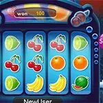青空の背景に「FRUIT FRENZY」のタイトル、表情豊かな果物のブロックとかわいい動物キャラクターが描かれた画像。