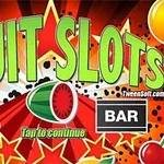 色とりどりのフルーツ、ベル、バーのアイコンが赤い背景に配置され、「FRUIT SLOTS」と大きく書かれています。
