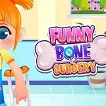 オレンジ色の髪の女の子が、松葉杖を使いながら笑顔で立っている室内のシーン。