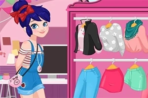青い髪のアニメ風キャラクターが、洋服を選んでいるシーン。