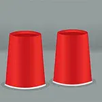 赤いカップ3つが逆さまに置かれ、左のカップの下に黄色いボールがあるイラスト。