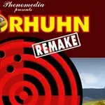 黄色い文字で「MOORHUHN」と書かれた上に、漫画風のニワトリのイラストと「REMAKE」の文字が描かれている。
