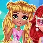 明るい背景の前に、カラフルな服を着た女の子が2人並んで微笑んでいるイラスト。