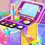 カラフルでキラキラした化粧箱が、口紅やアイシャドウ、ネイルポリッシュなどの化粧品と共にテーブルの上に置かれている。