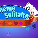 青い楕円の中心に青い文字で「Queenie Solitaire」と書かれ、背景にトランプのスートが描かれた赤いリボンがある紫色の画面。