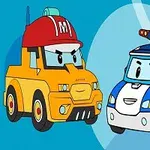 青い背景に、赤いヘルメットをかぶった黄色い工事車両と青いパトカーが描かれたイラスト。
