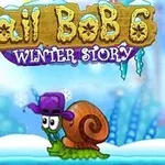 雪だるまが横にいる、紫色の帽子をかぶったカタツムリ。