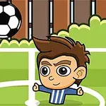 サッカーコートでサッカーボールを蹴るストライプシャツを着たアニメ風の少年。