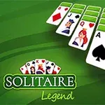緑の背景にトランプのカードが並び、「Solitaire Legend」というテキストがあります。