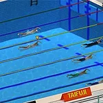 青いプールで複数のスイマーがレースをしている様子。