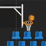 バスケットボールがリングにシュートされるシーンと青い観客席の配置。
