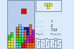 色とりどりのブロックが積み重なったゲーム画面。