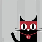 黒猫のイラストで、赤いマスクを付け、首に「13」と書かれたペンダントを掛けている。