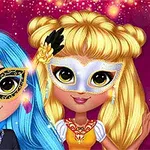 カラフルな背景の前に、華やかな仮面をつけた青い髪の女性と金髪の女性。