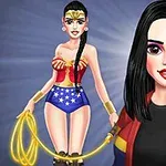 2人の女性キャラクターが描かれており、一人はカラフルなラバースーツ、もう一人は派手な衣装とロープを持っている。