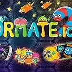 カラフルな文字とキャラクターが星やお菓子と共に配置された明るい背景のイラスト。