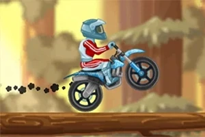 青いヘルメットをかぶったモトクロスライダーが、丸太の上でバイクを走らせている。